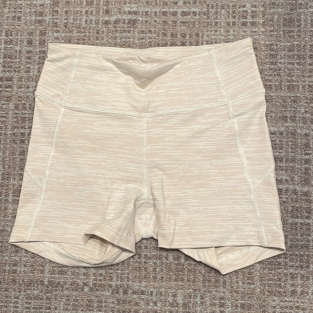 Outdoor Voices shorts in oatmeal - Size XS